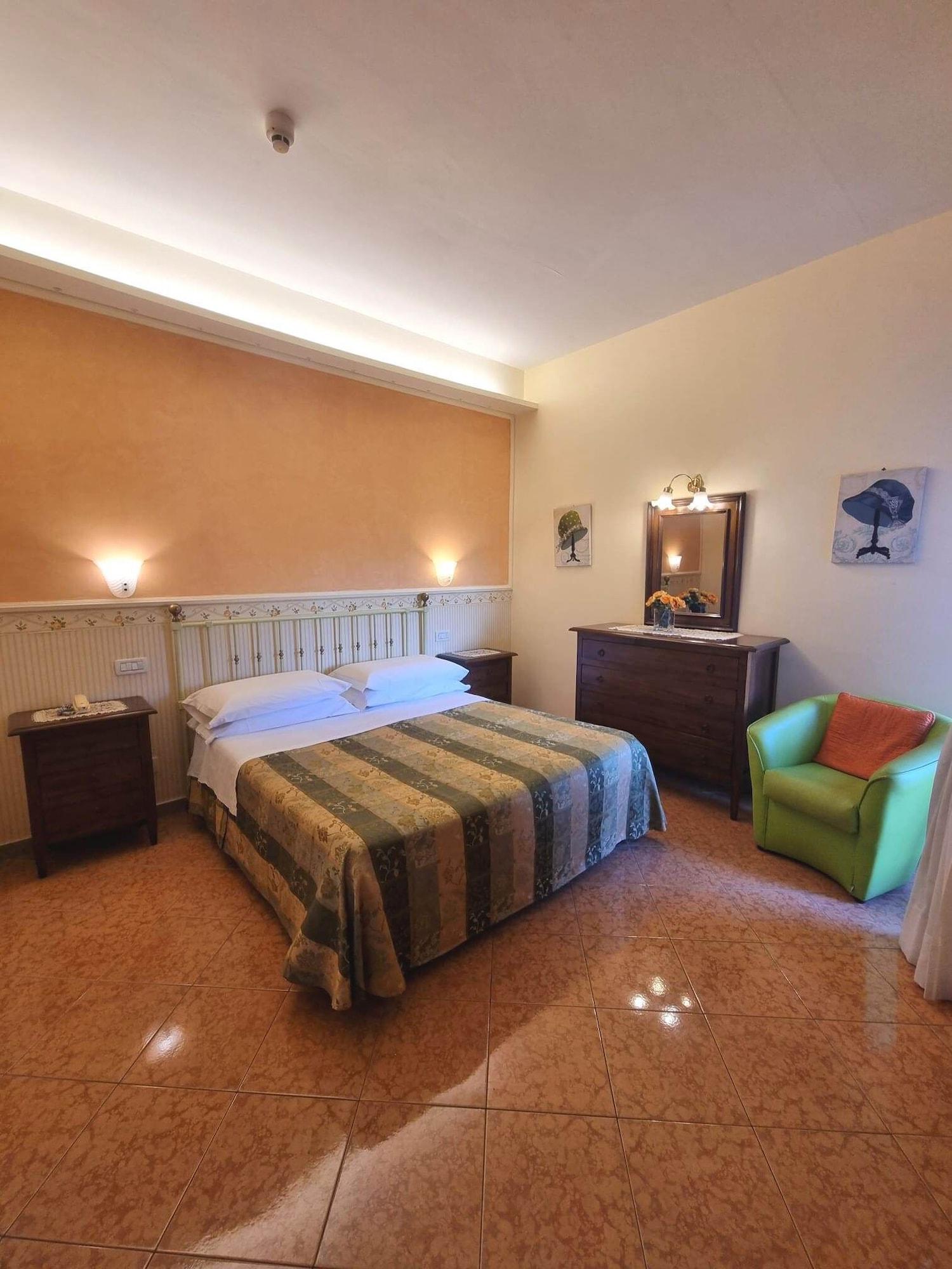 Hotel Girasole Sorrento Bagian luar foto