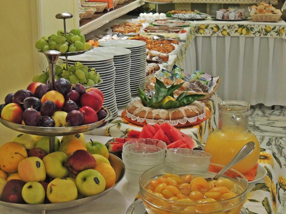 Hotel Girasole Sorrento Bagian luar foto