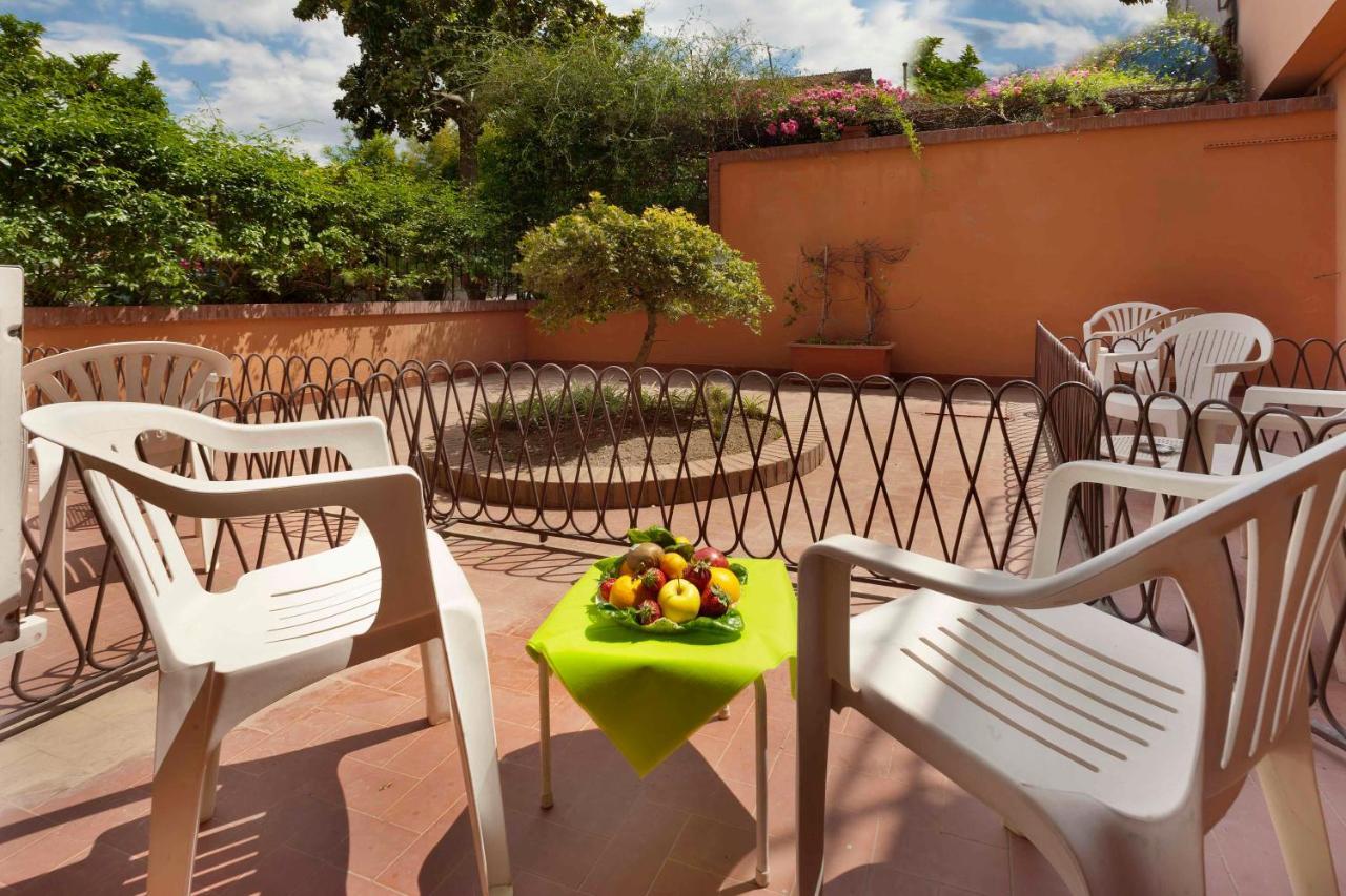 Hotel Girasole Sorrento Bagian luar foto