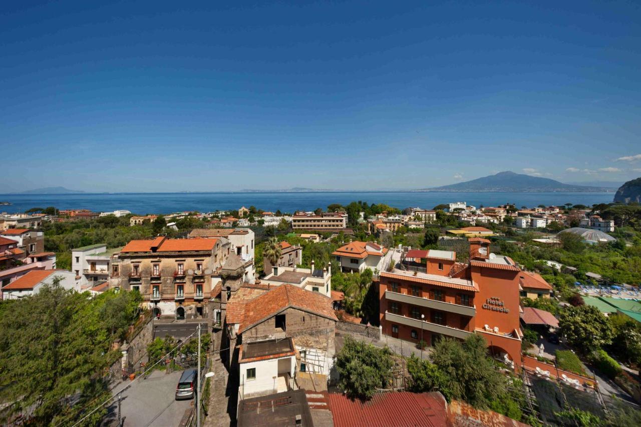 Hotel Girasole Sorrento Bagian luar foto